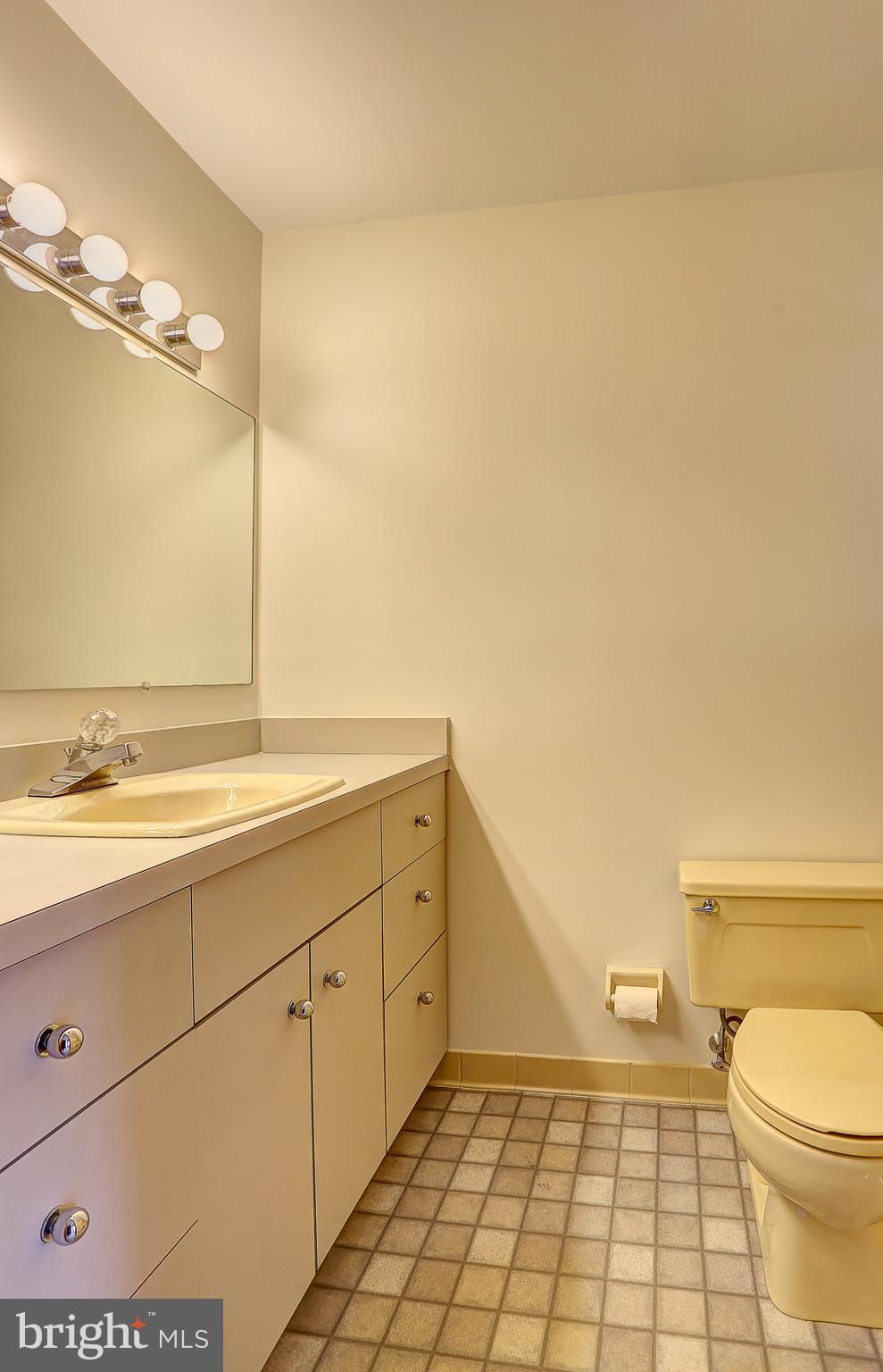 8678 Reservoir Road Fulton, MD 20759 - Photo 17 of 51 Primary Bath