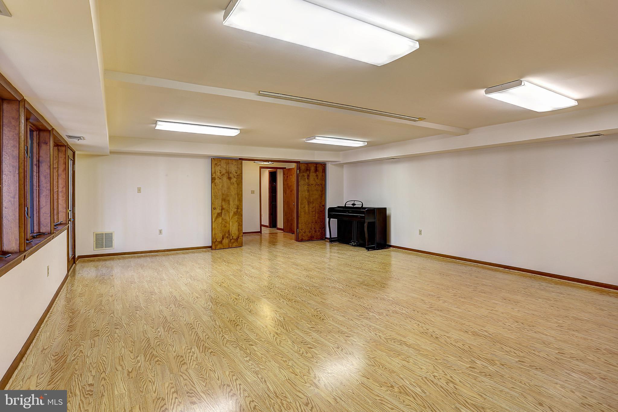 8678 Reservoir Road Fulton, MD 20759 - Photo 30 of 51 Family Room