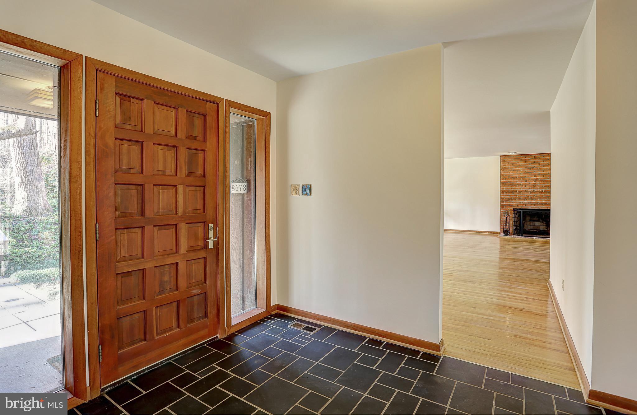 8678 Reservoir Road Fulton, MD 20759 - Photo 4 of 51 Foyer
