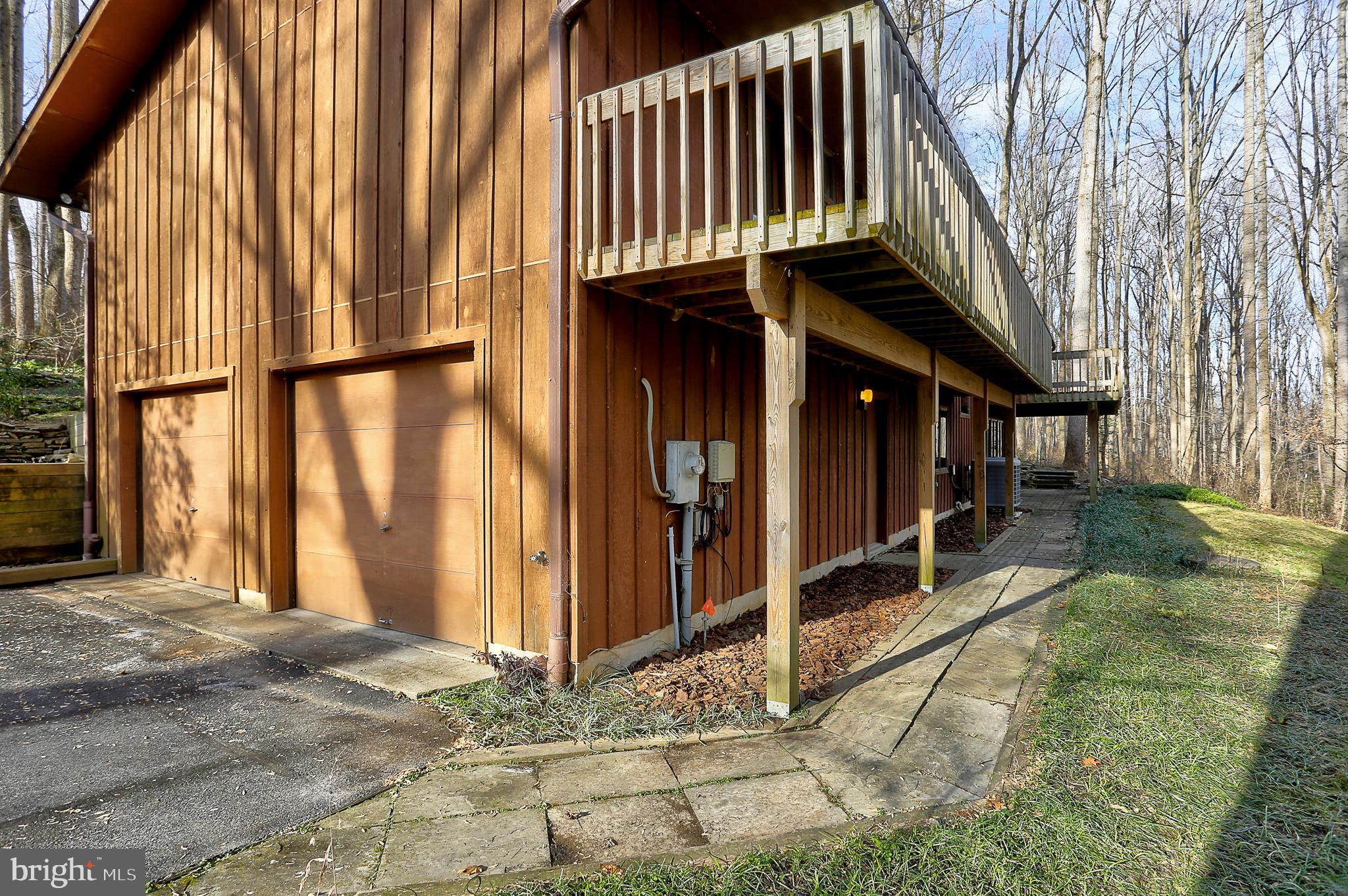 8678 Reservoir Road Fulton, MD 20759 - Photo 41 of 51 Side/Garage