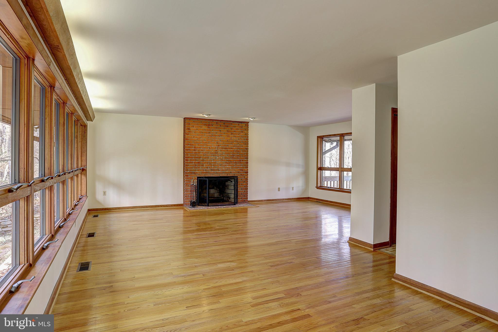 8678 Reservoir Road Fulton, MD 20759 - Photo 8 of 51 Dining Room/Living Room