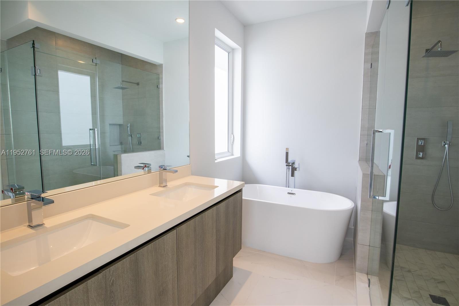 3374 Day Avenue, Unit B Miami, FL 33133 - Photo 17 of 19