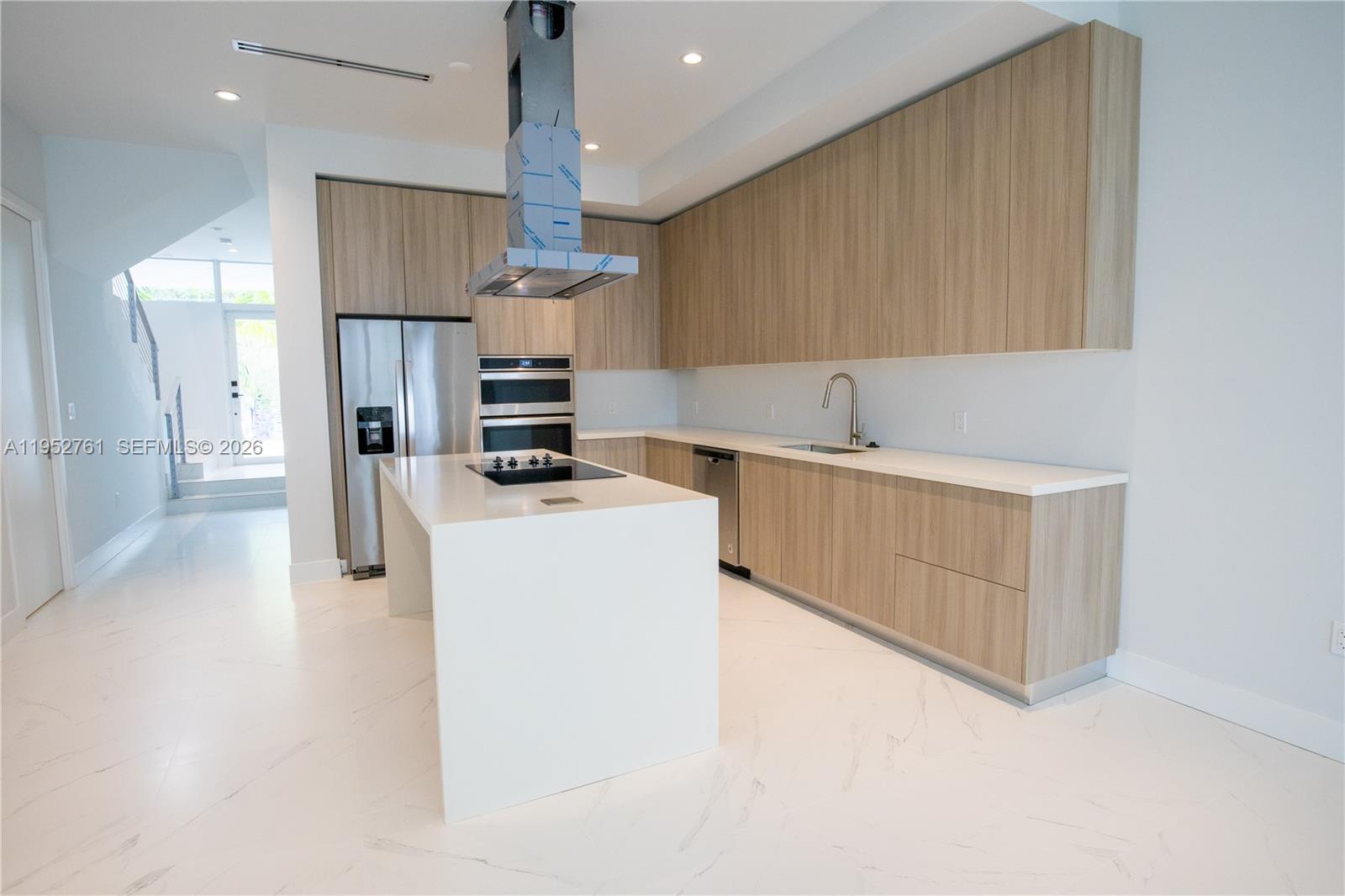 3374 Day Avenue, Unit B Miami, FL 33133 - Photo 3 of 19