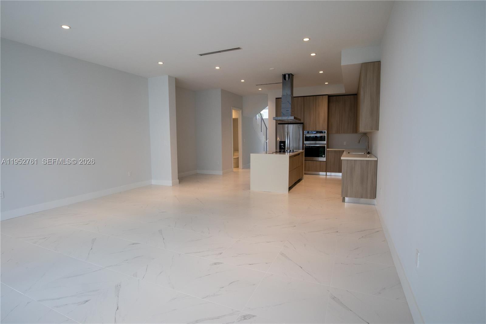 3374 Day Avenue, Unit B Miami, FL 33133 - Photo 4 of 19