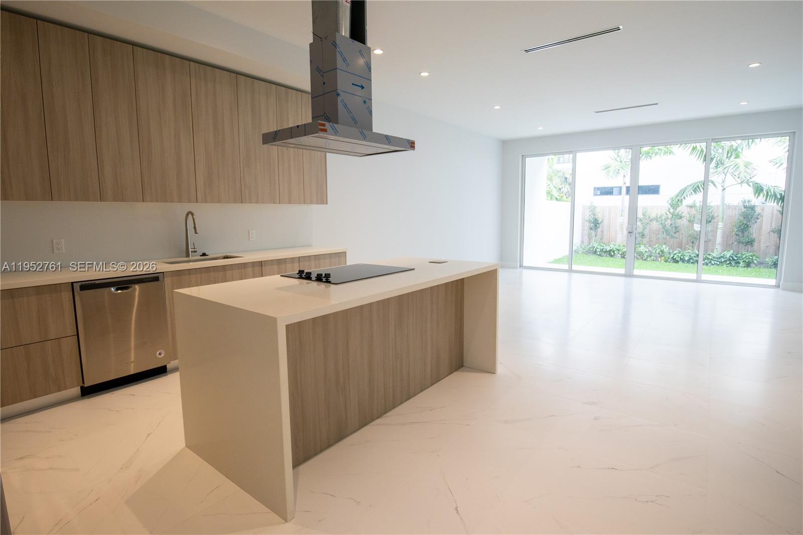 3374 Day Avenue, Unit B Miami, FL 33133 - Photo 7 of 19