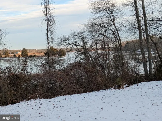 $260,000 | 700 Northeast Lake Shore Drive, Millville, NJ 08332