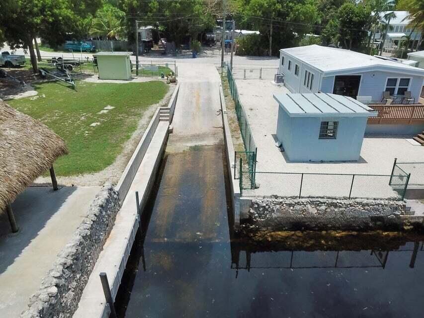 302 Ryan Avenue Key Largo, FL 33037 - Photo 3 of 7 Park1