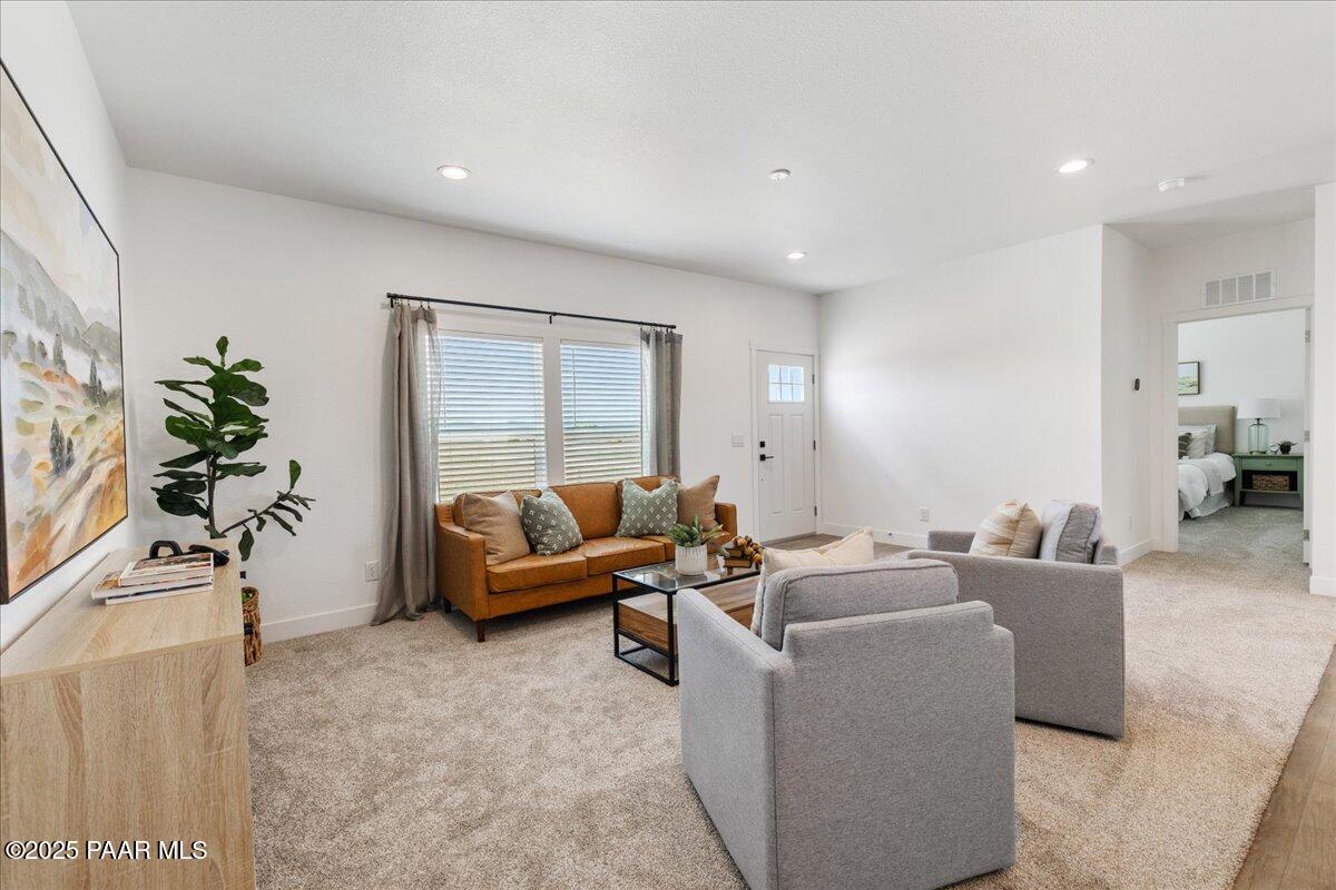 2680 West Pilots Rest Paulden, AZ 86334 - Photo 11 of 25 07-Living