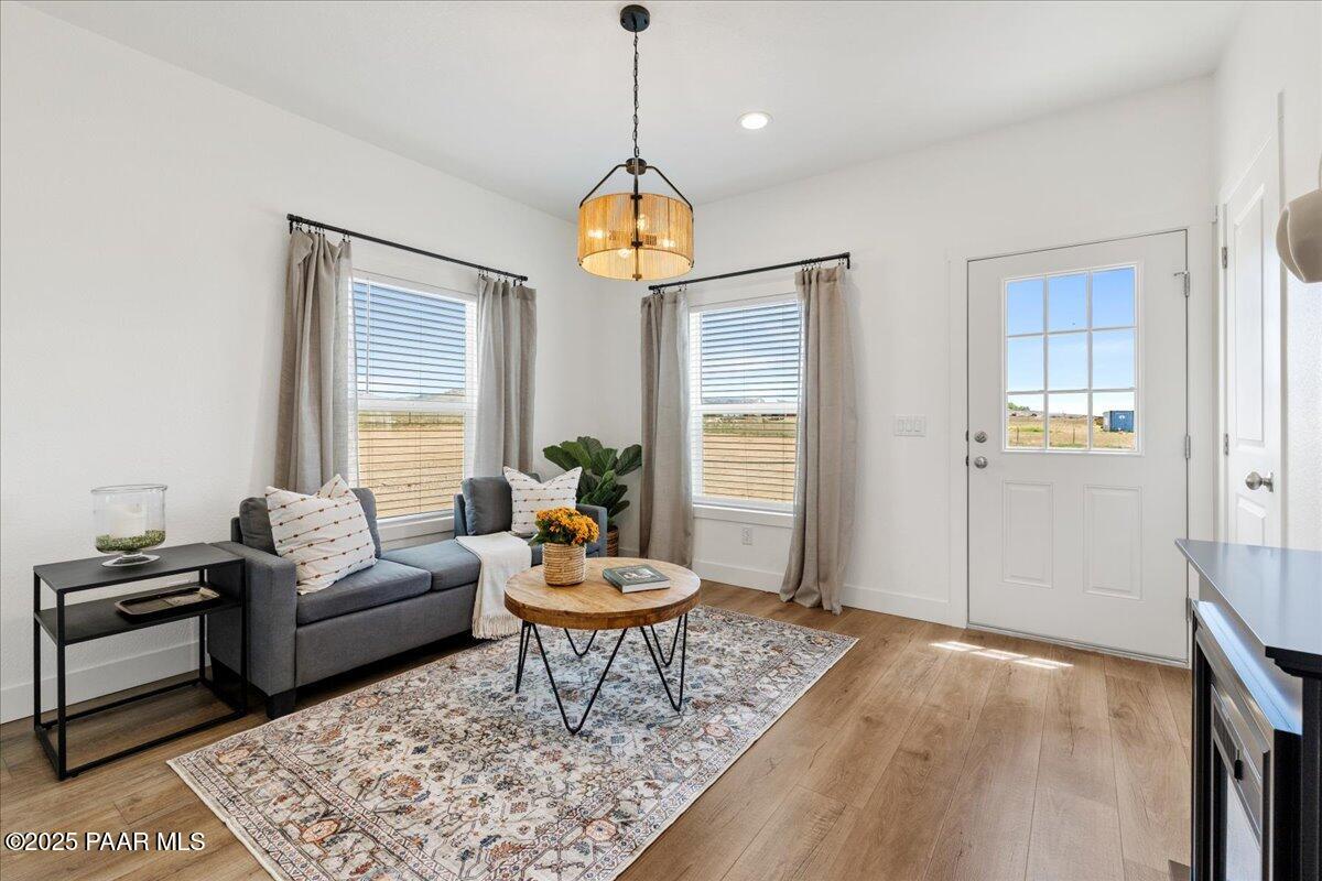 2680 West Pilots Rest Paulden, AZ 86334 - Photo 17 of 25 24-Sitting Room