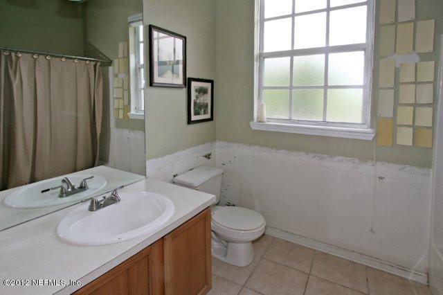10550 Baymeadows Road, Unit 721 Jacksonville, FL 32256 - Photo 11 of 21 Bathroom