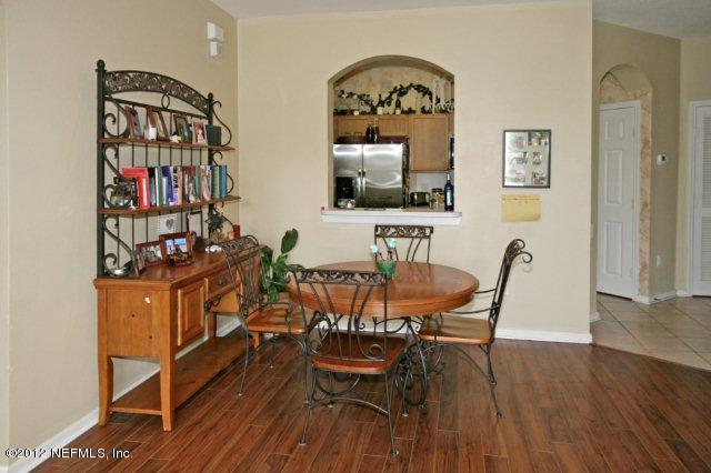 10550 Baymeadows Road, Unit 721 Jacksonville, FL 32256 - Photo 10 of 21 Dining Area