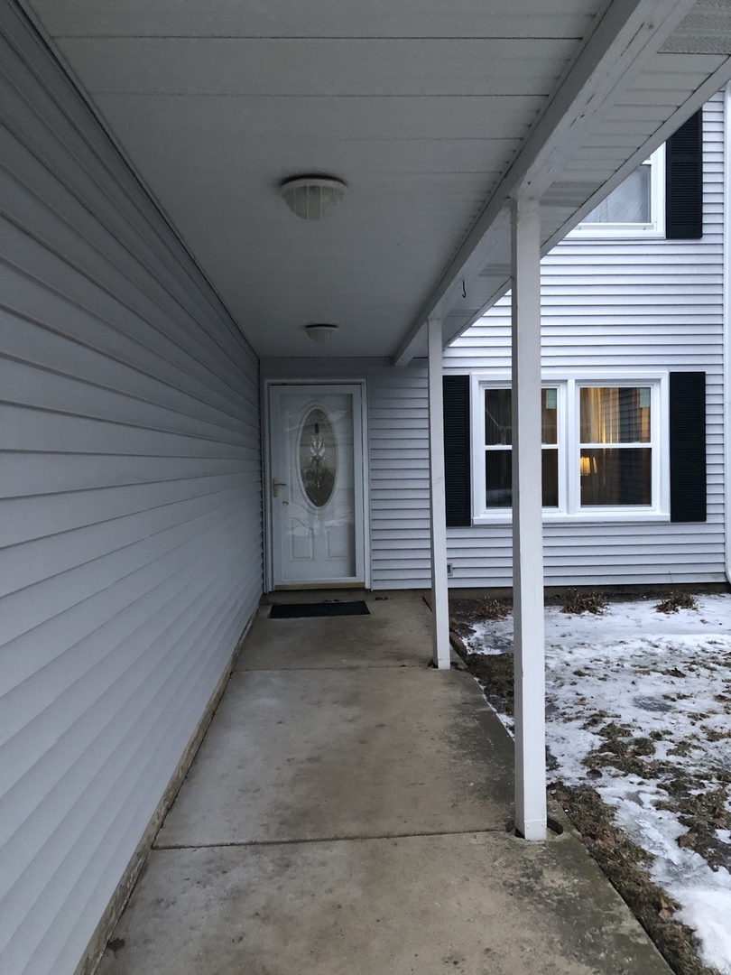 389 Hilton Drive Glendale Heights, IL 60139 - Photo 2 of 27