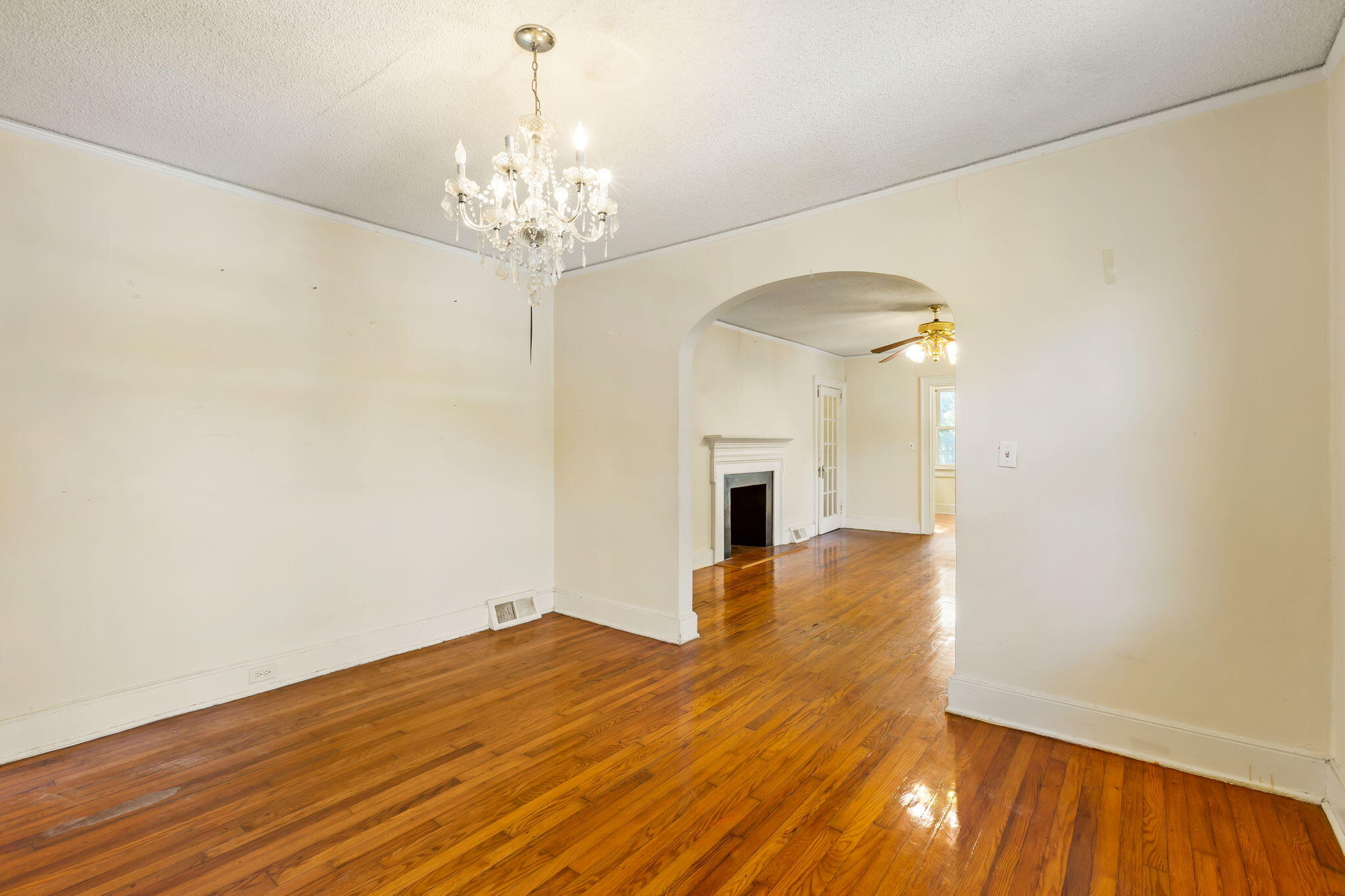 8 Riverside Drive Charleston, SC 29403 - Photo 12 of 30 13-web-or-mls-8 Riverside Dr CoastalRE-2