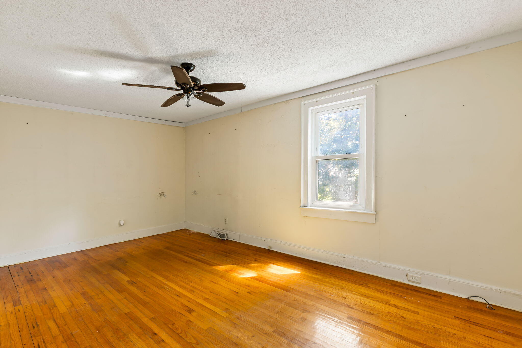 8 Riverside Drive Charleston, SC 29403 - Photo 16 of 30 17-web-or-mls-8 Riverside Dr CoastalRE-7