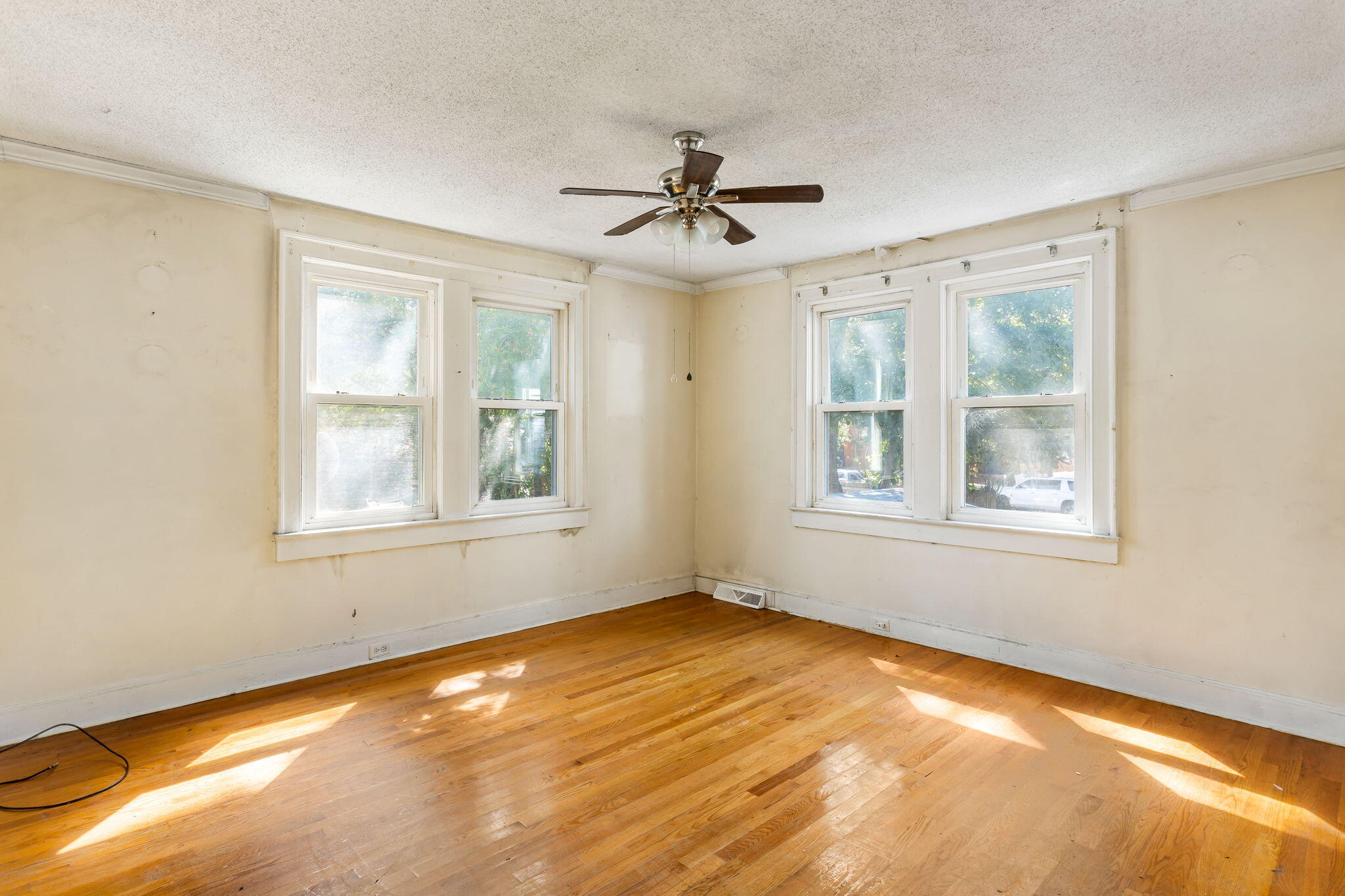 8 Riverside Drive Charleston, SC 29403 - Photo 21 of 30 22-web-or-mls-8 Riverside Dr CoastalRE-1
