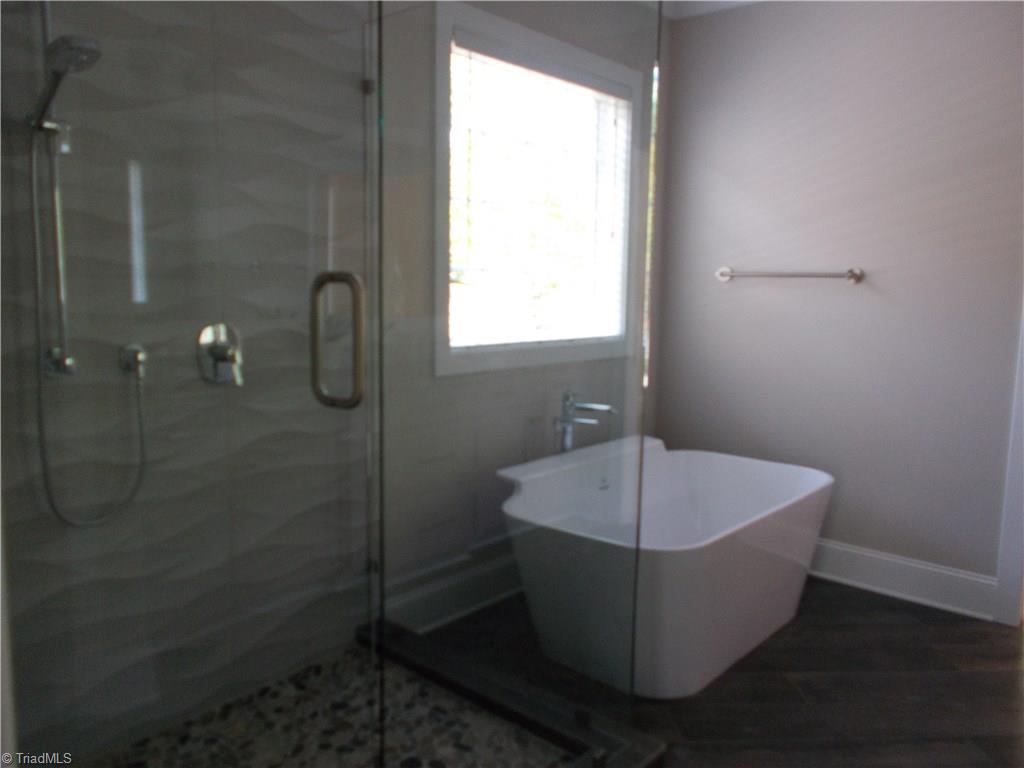 5065 Bennington Way High Point, NC 27262 - Photo 11 of 22 Gallery Image 11