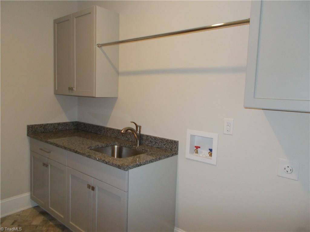 5065 Bennington Way High Point, NC 27262 - Photo 15 of 22 Gallery Image 15