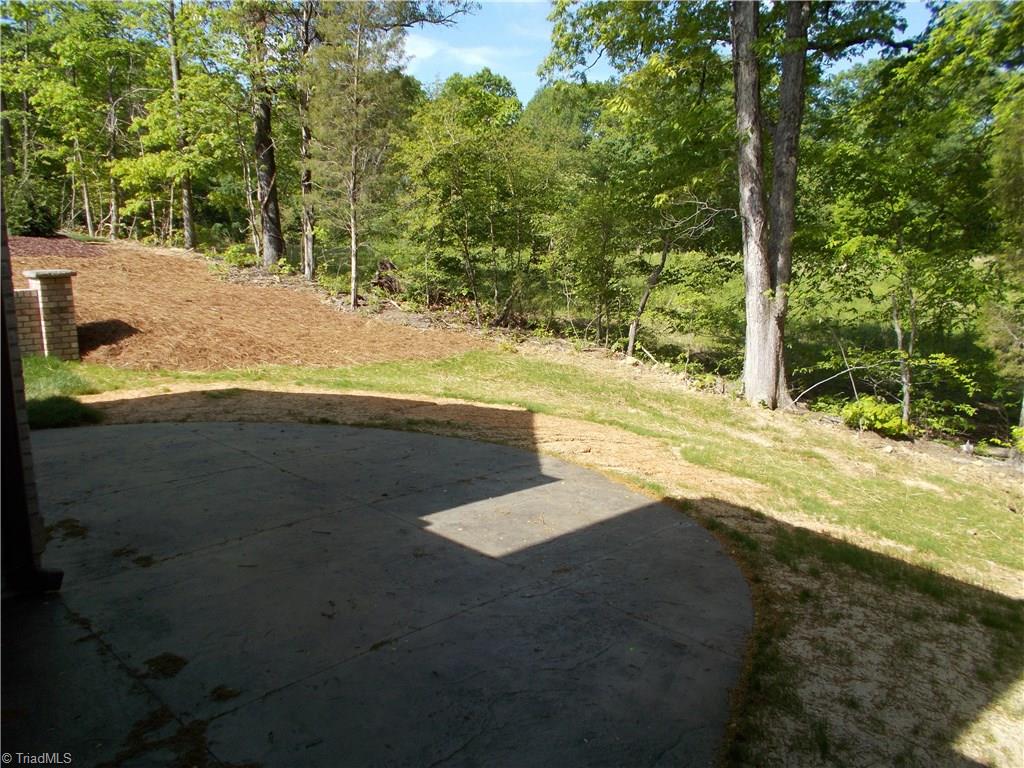 5065 Bennington Way High Point, NC 27262 - Photo 19 of 22 Gallery Image 19