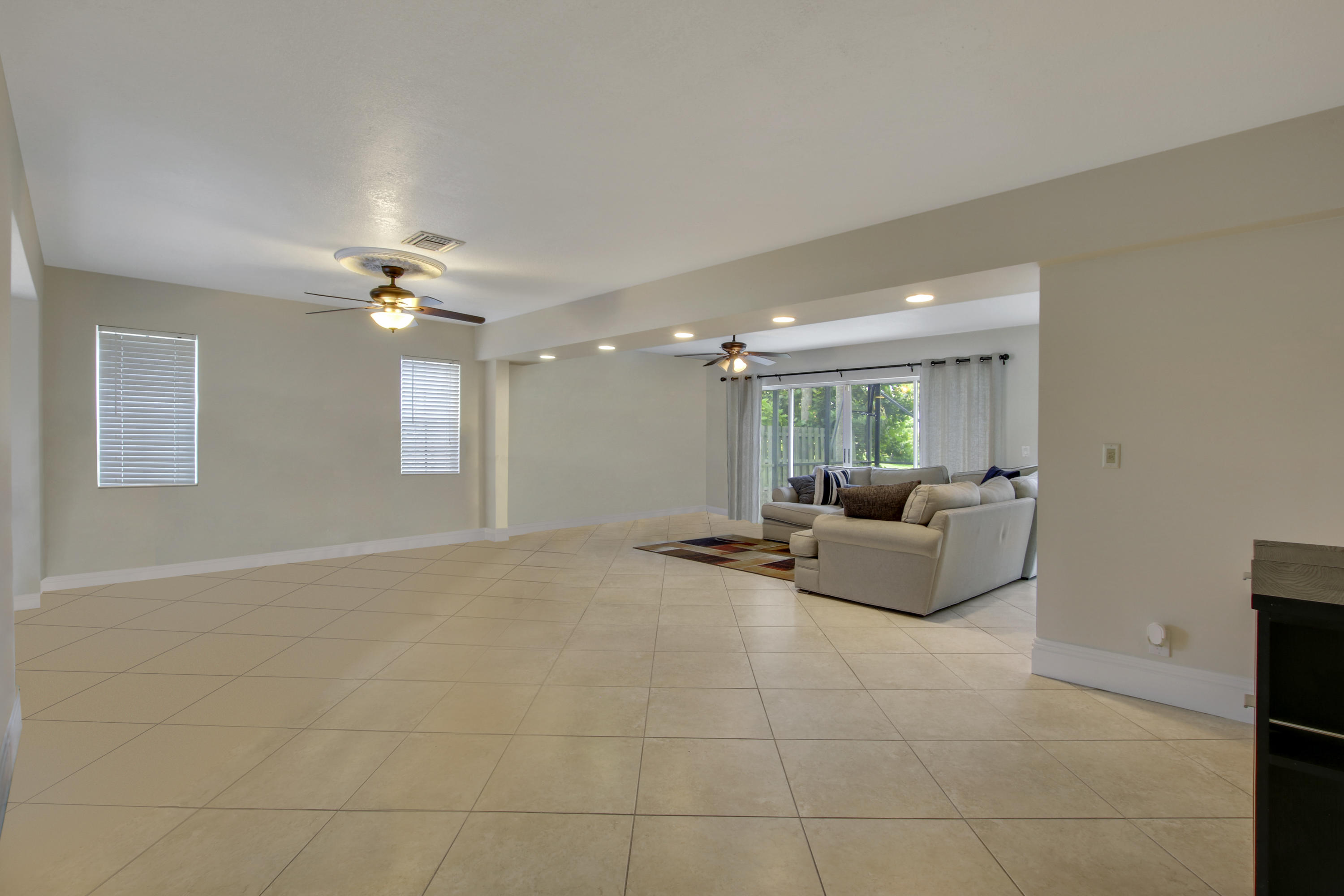 21440 Sawmill Court Boca Raton, FL 33498 - Photo 8 of 33 House-5