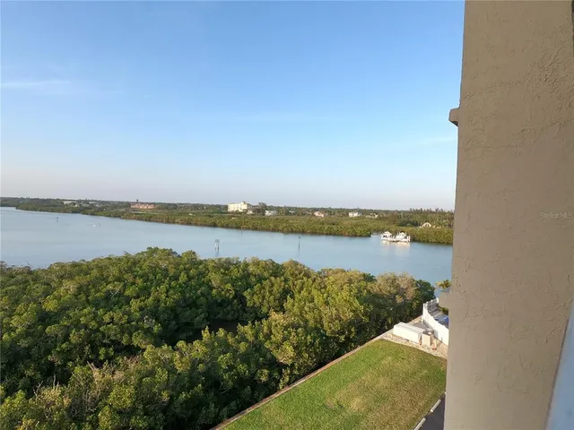 $3,000 | 19451 Gulf Boulevard, Unit 604, Indian Shores, FL 33785