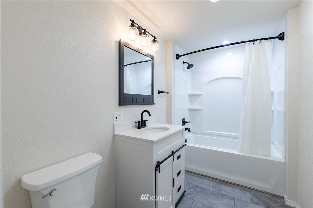 5910 Lemon Road Northeast Olympia, WA 98506 - Photo 23 of 36 Gallery Image 23