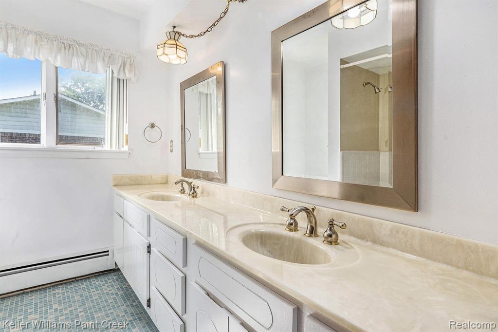 2337 Blockton Road Rochester Hills, MI 48306 - Photo 12 of 24