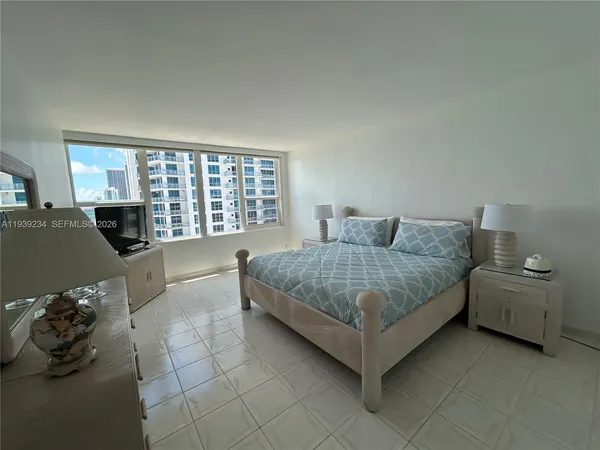 $5,200 | 3505 South Ocean Drive, Unit 1514, Hollywood, FL 33019