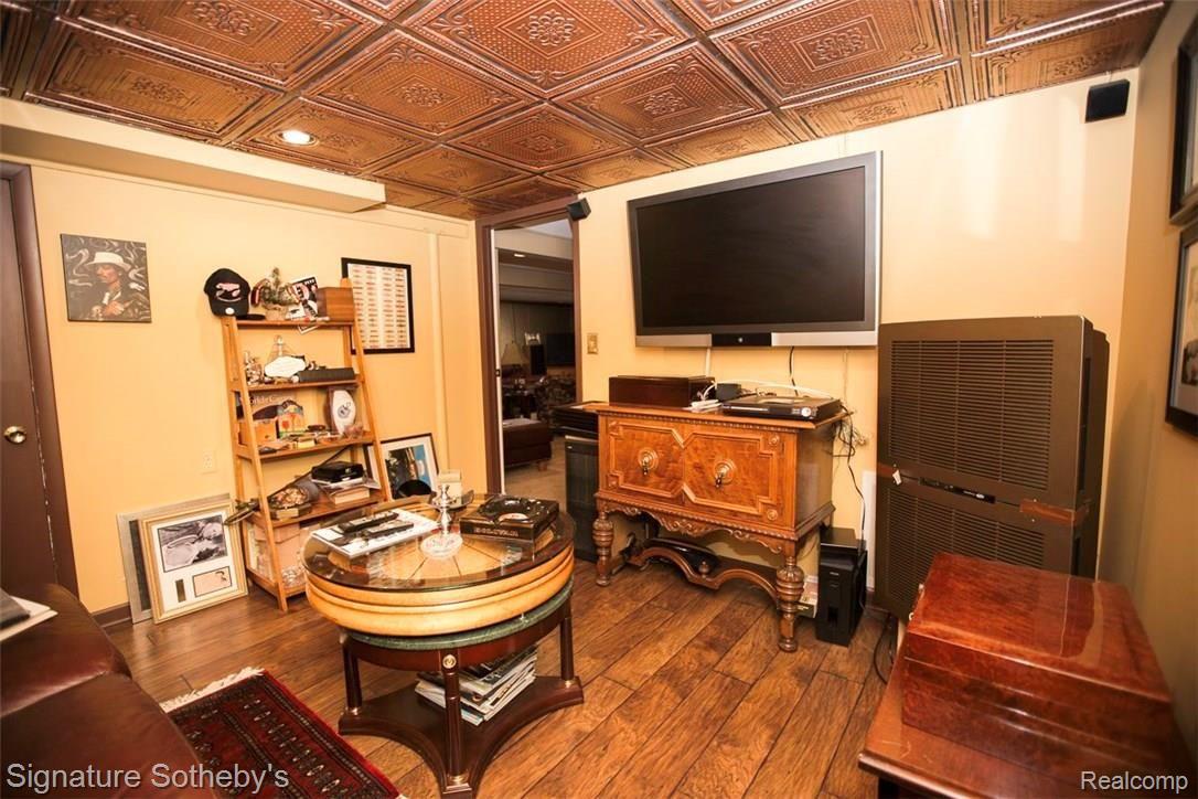 622 Canterbury Road Grosse Pointe, MI 48236 - Photo 40 of 54 Mike_Popso_Sotheby's_Grosse_Pointe-51.jpg