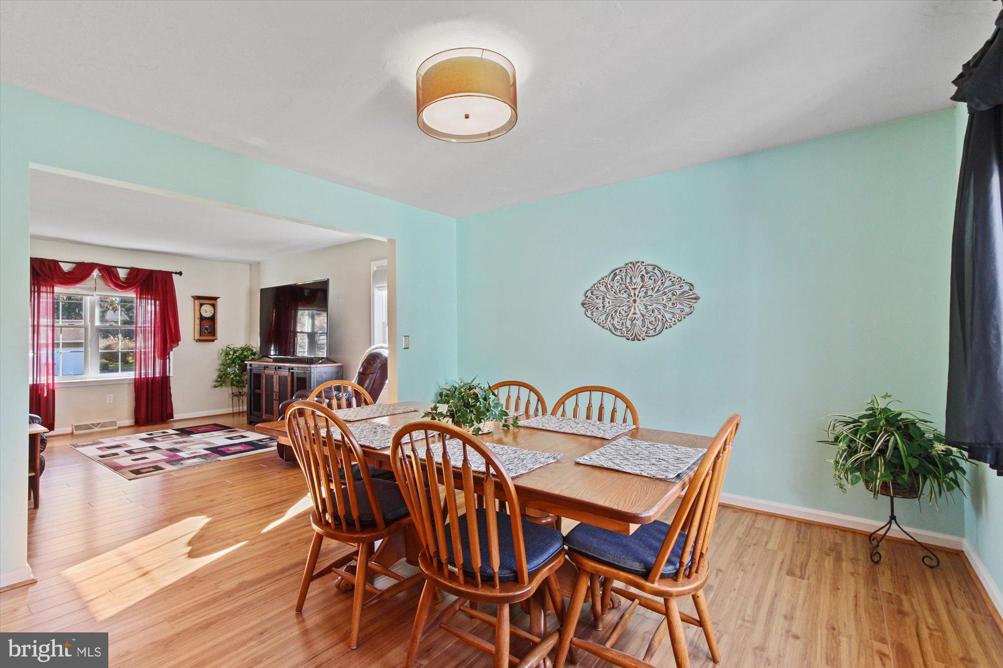 2351 Sycamore Road York, PA 17408 - Photo 7 of 32