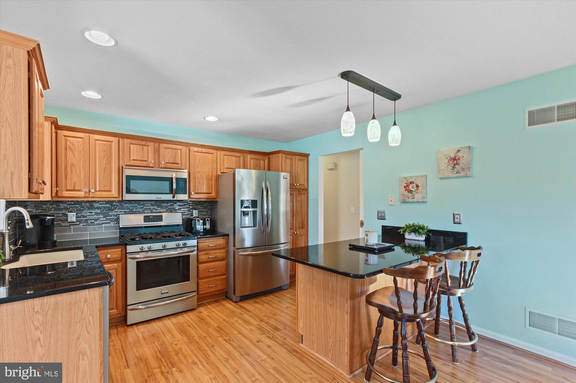 2351 Sycamore Road York, PA 17408 - Photo 8 of 32
