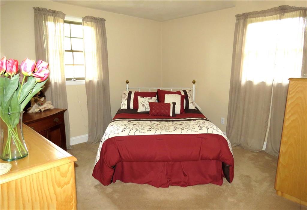 306 Holyoke Road Butler, PA 16001 - Photo 13 of 25