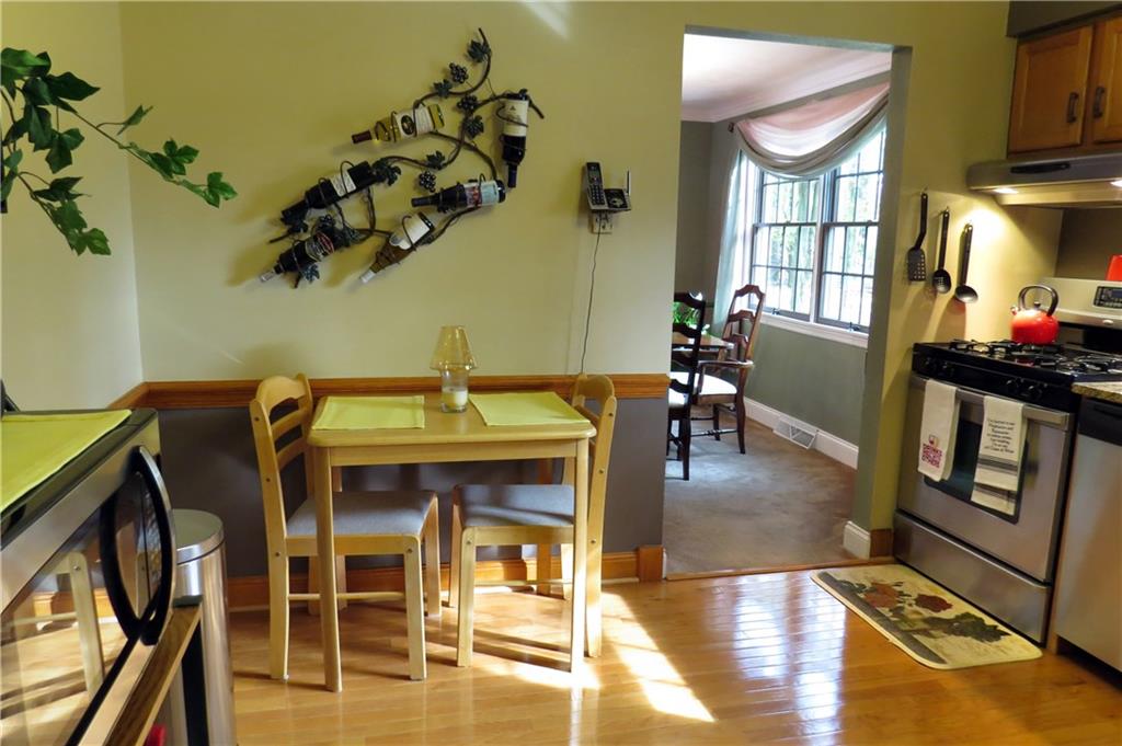 306 Holyoke Road Butler, PA 16001 - Photo 7 of 25