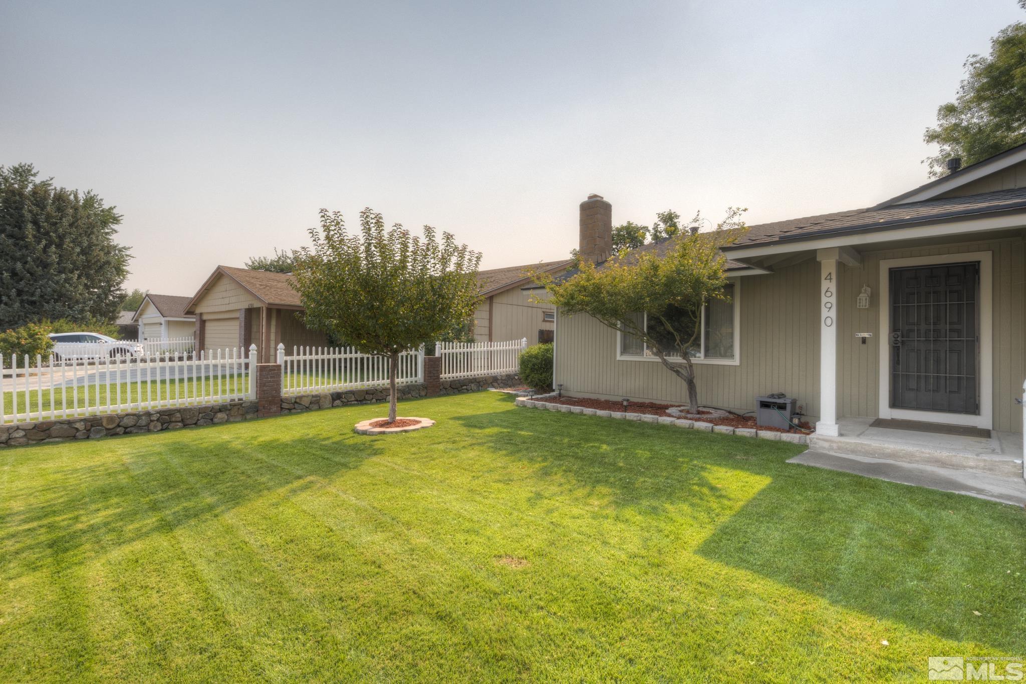 4690 Spring Drive Reno, NV 89502 - Photo 4 of 38 Photo 4