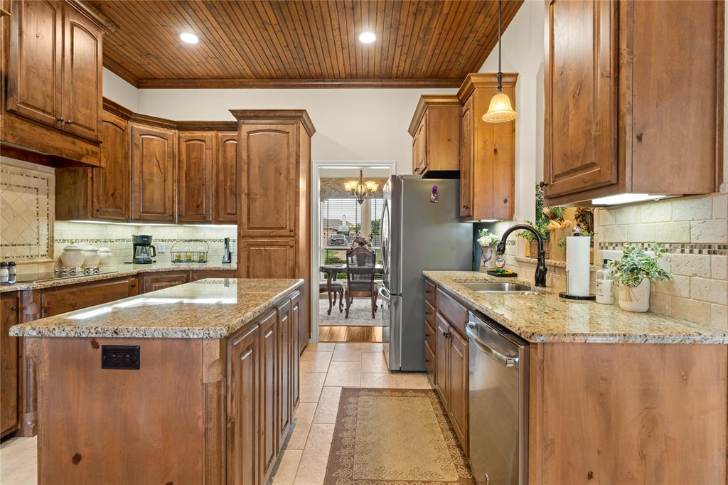 283 Briarleaf Circle Hewitt, TX 76643 - Photo 19 of 39