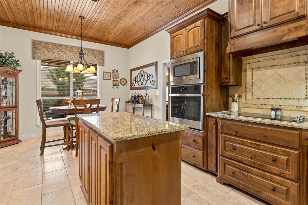 283 Briarleaf Circle Hewitt, TX 76643 - Photo 20 of 39