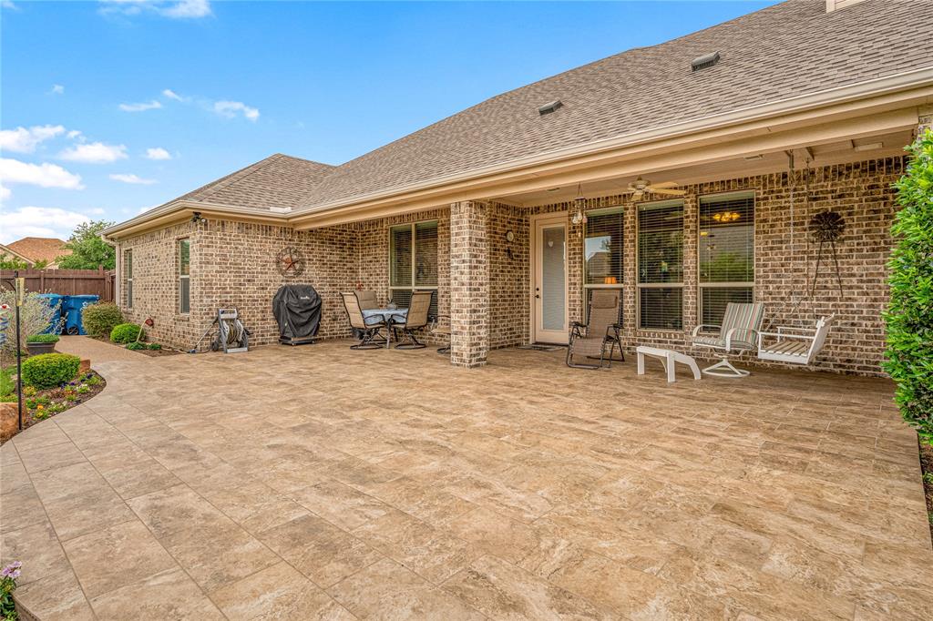 283 Briarleaf Circle Hewitt, TX 76643 - Photo 33 of 39