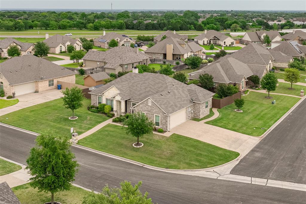 283 Briarleaf Circle Hewitt, TX 76643 - Photo 36 of 39