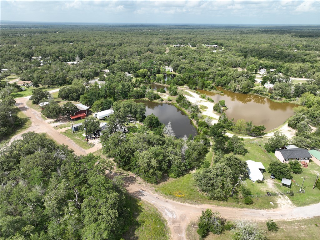 125-126 Lakeview Loop Somerville, TX 77879 - Photo 4 of 17