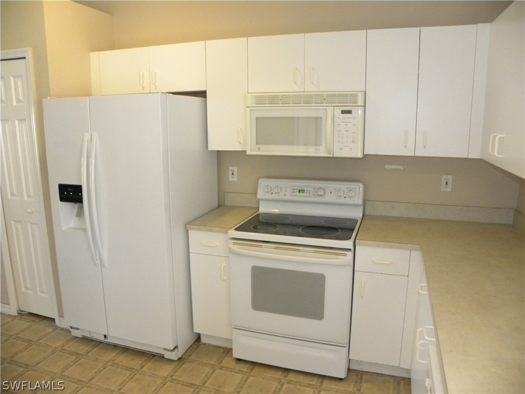 818 Rocaille Avenue Fort Myers, FL 33913 - Photo 4 of 15 Gallery Image 4