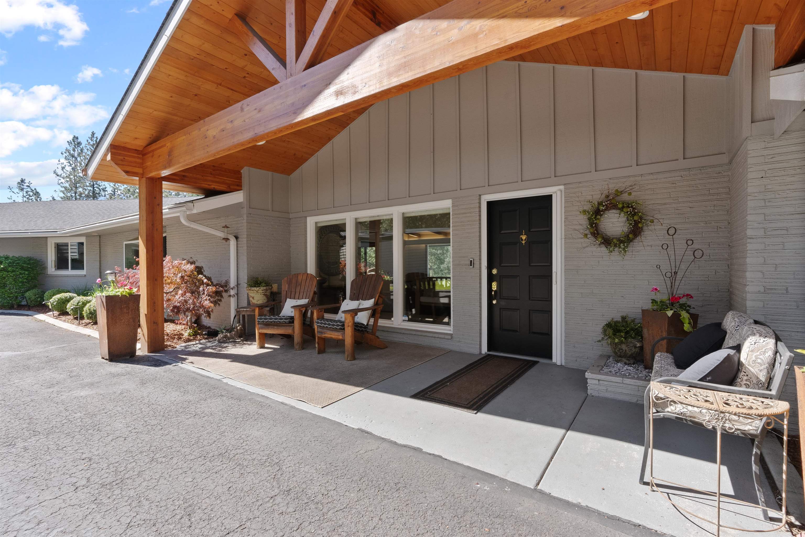 7911 South Hangman Valley Road Spokane, WA 99224 - Photo 4 of 48 Gallery Image 4