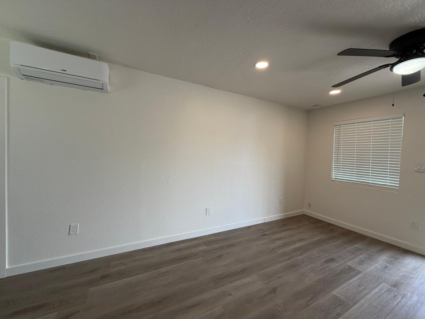 1027 East Dunlap Avenue, Unit 3 Phoenix, AZ 85020 - Photo 3 of 15