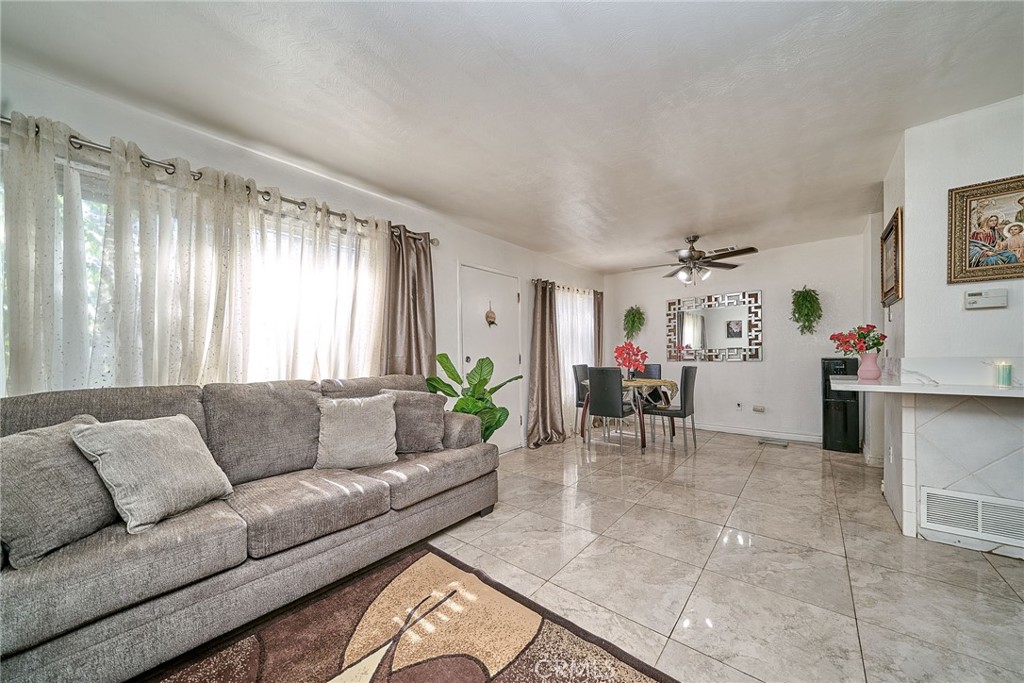 4801 Jackson Street, Unit C Riverside, CA 92503 - Photo 7 of 56