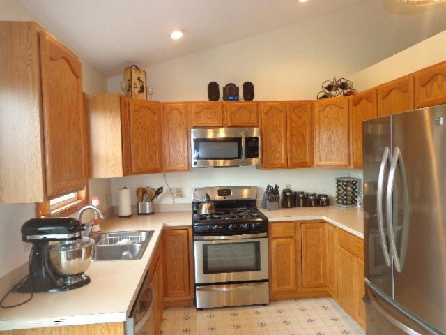9045 Lemon Road Bancroft, MI 48414 - Photo 2 of 24 DSC09708