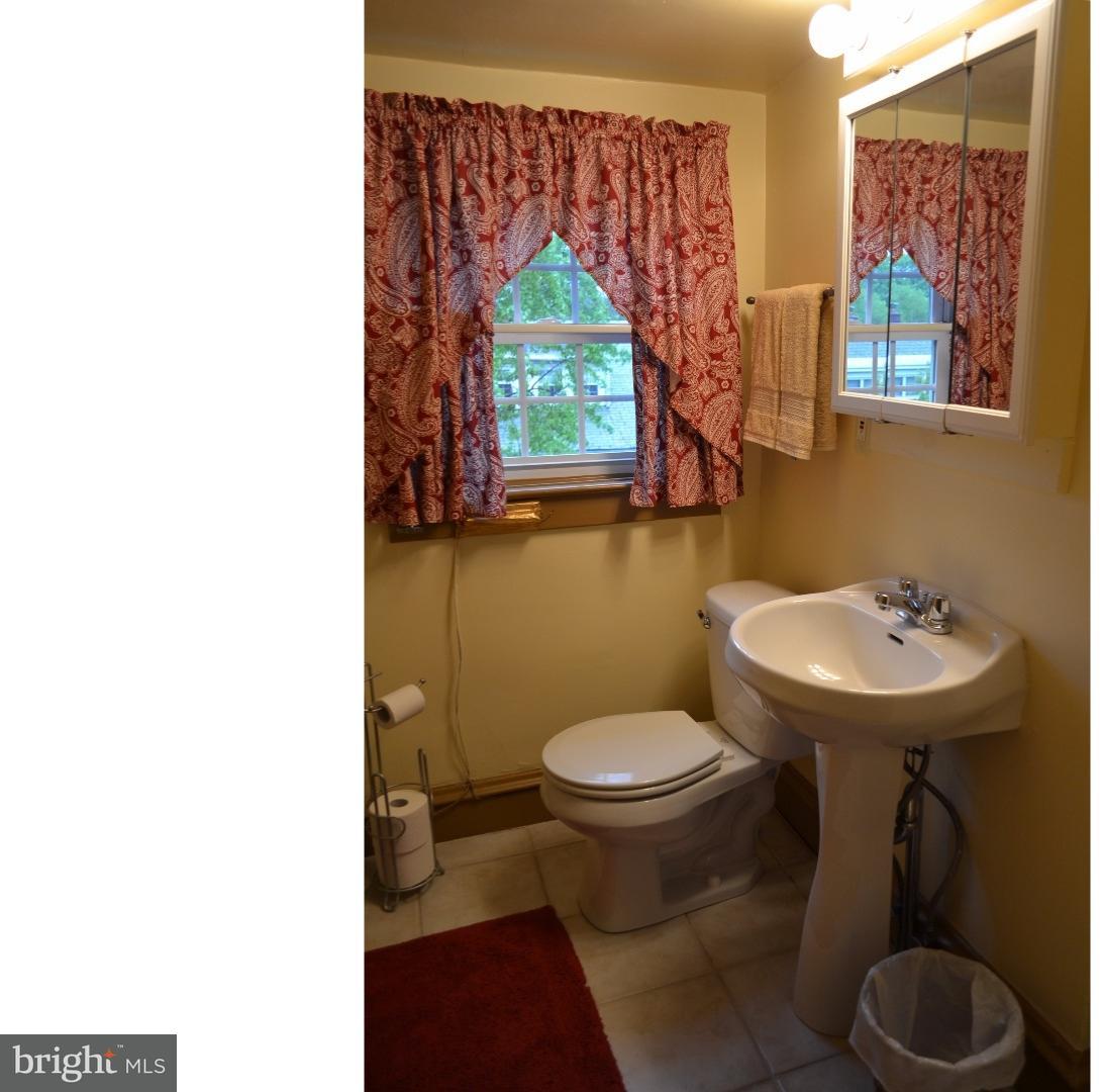 107 Gladstone Road Lansdowne, PA 19050 - Photo 11 of 12 Bathroom