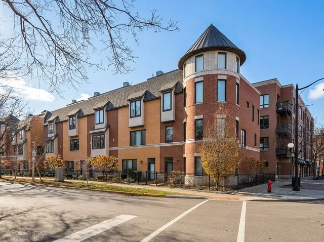 $665,000 | 105 Home Avenue, Oak Park, IL 60302