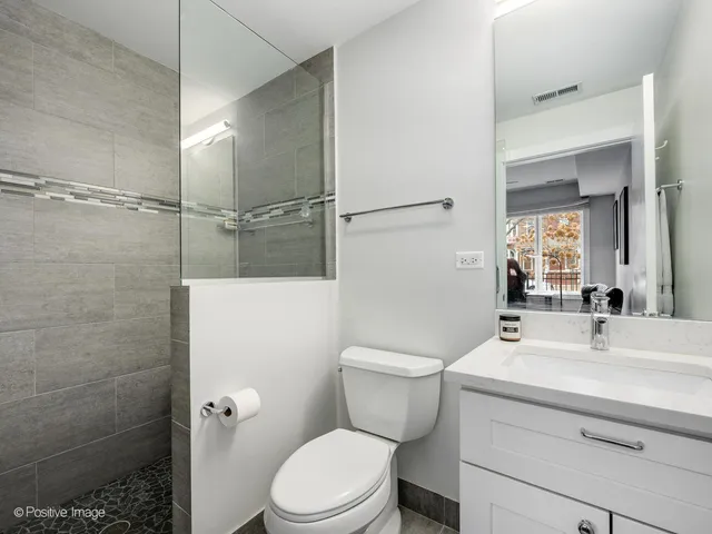 $665,000 | 105 Home Avenue, Oak Park, IL 60302