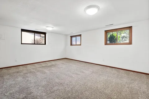 $385,000 | 2090 Carnelian Lane, Eagan, MN 55122