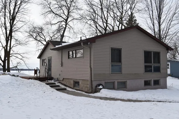 $579,000 | 23735 Clarissa Haven Drive, Henning, MN 56551