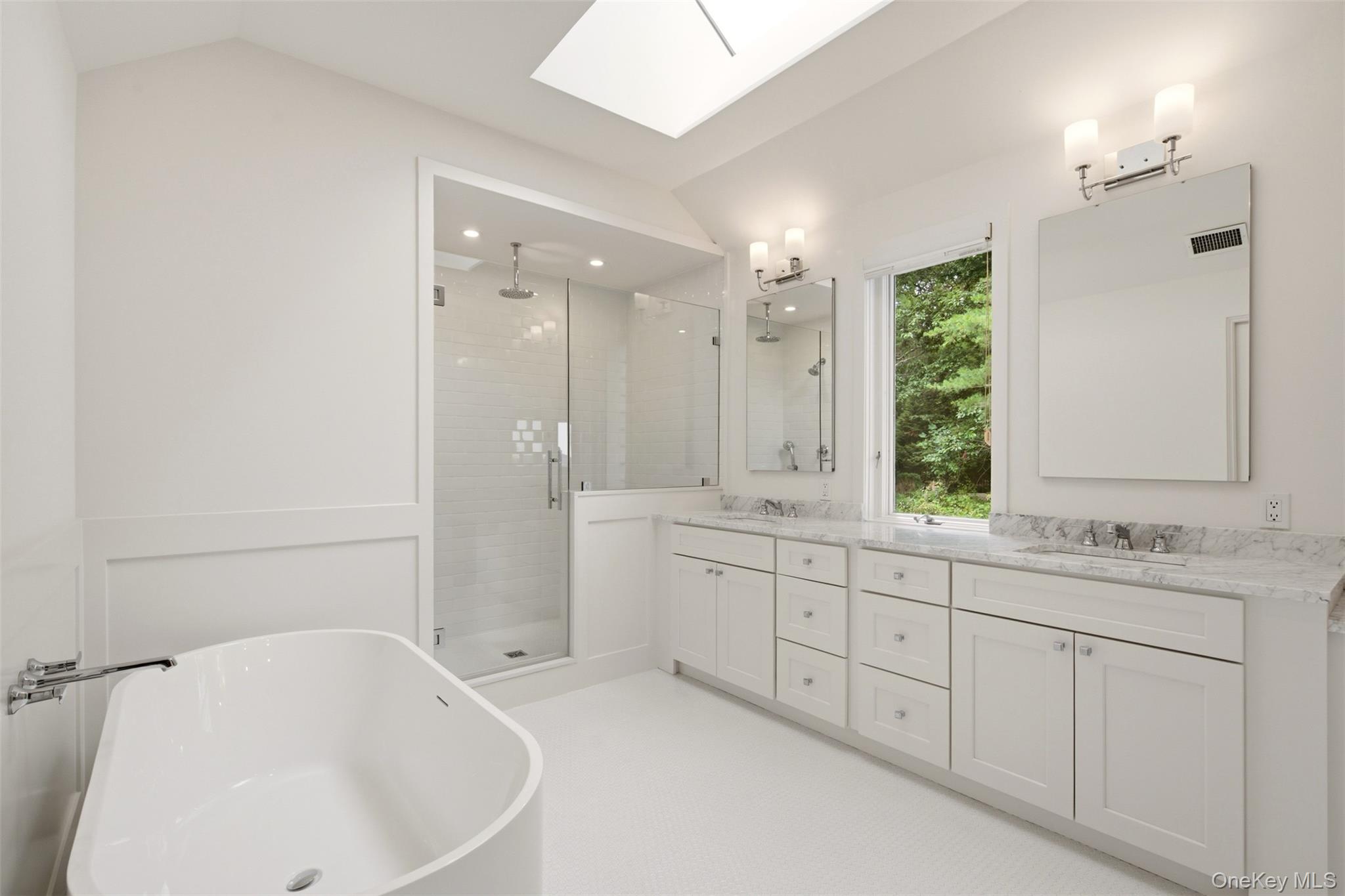 86 White Hill Road Cold Spring Harbor, NY 11724 - Photo 23 of 36