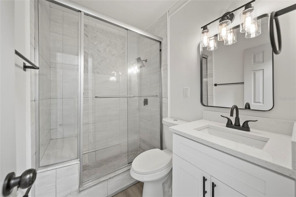 6375 Emerson Avenue South St. Petersburg, FL 33707 - Photo 13 of 22